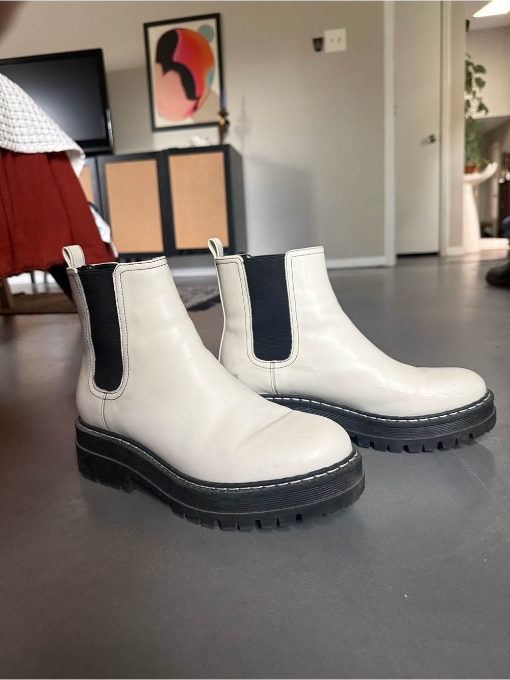 Marc Fisher Women’s White Chelsea Boots size 8.5